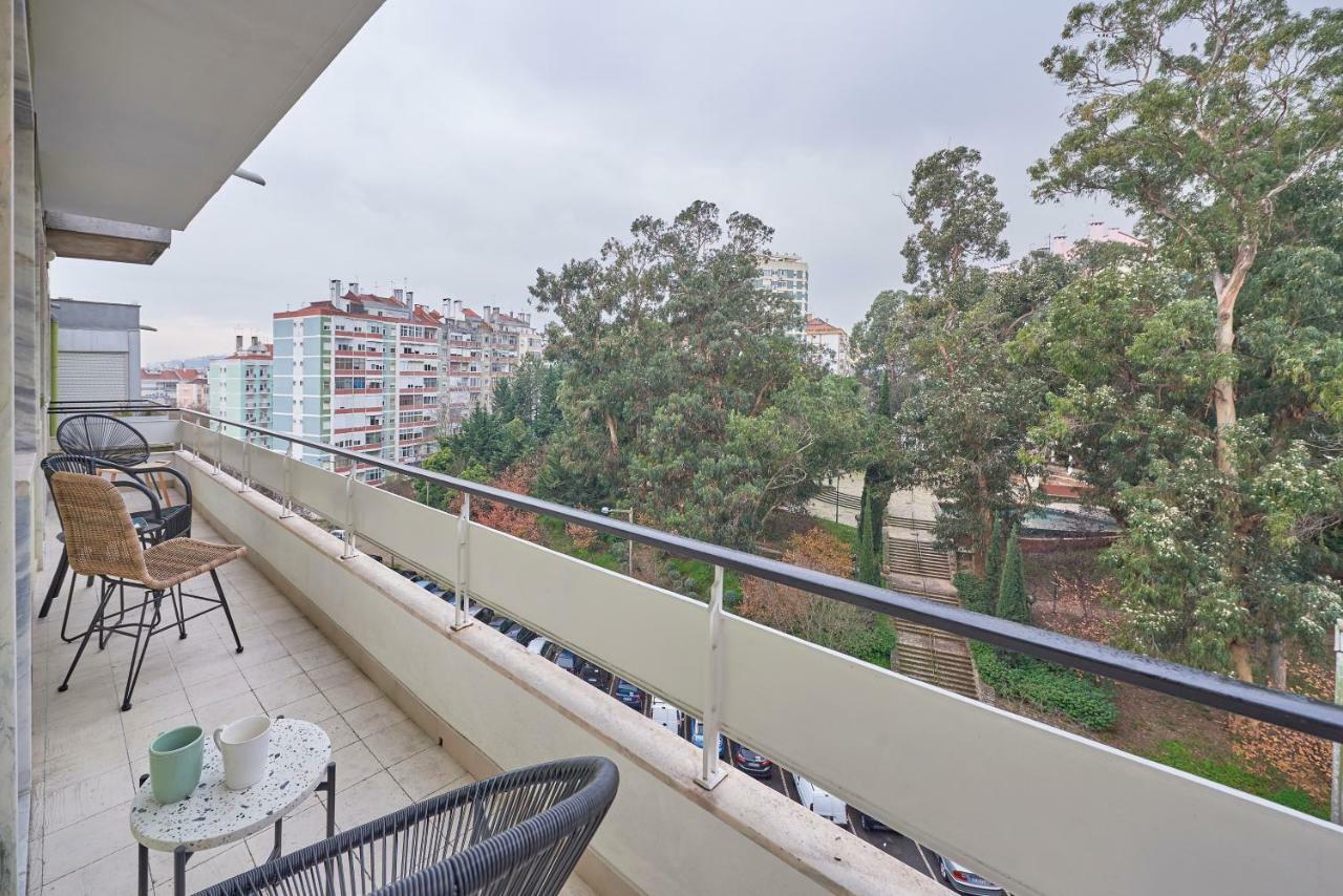 Light Apartment With Amazing Balcony, By Timecooler Lissabon Exterior foto